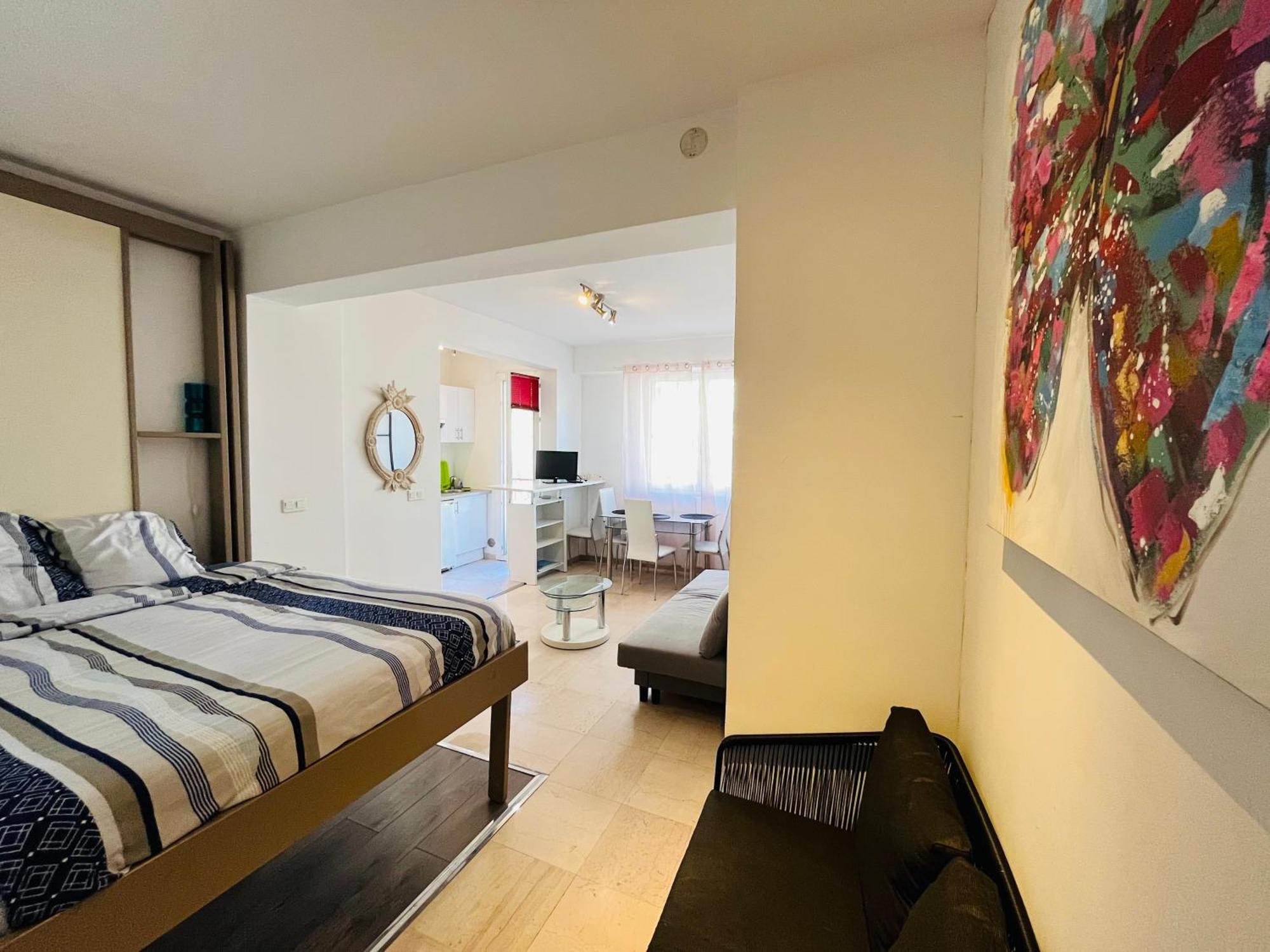 Grand Studio De 30 M2 Promenade Des Anglais นีซ ภายนอก รูปภาพ